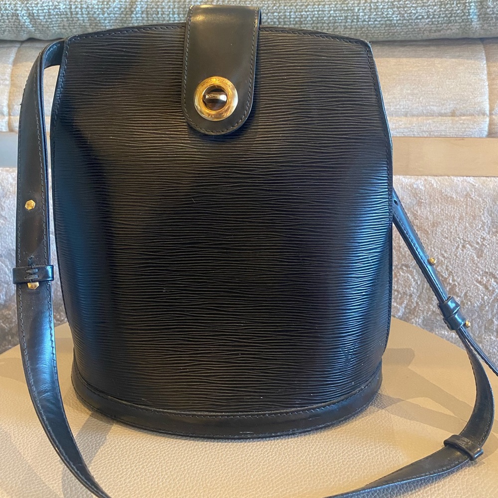 Louis Vuitton Black Epi Cluny bag